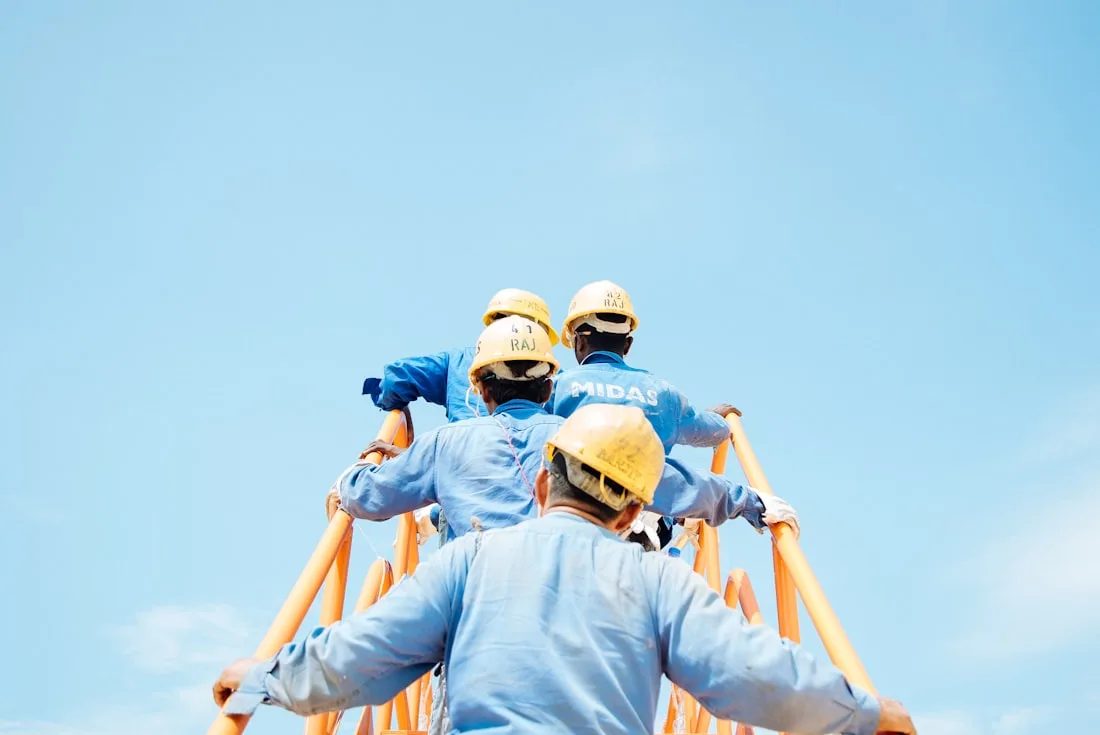 Equipo de trabajo con elementos de protección